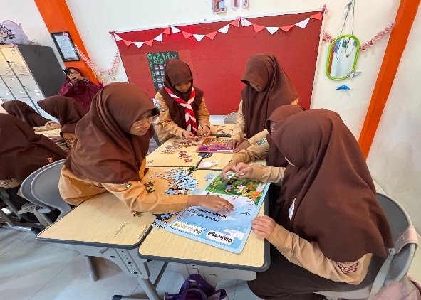 FK Unesa Cegah Bahaya Kanker Sejak Dini Lewat EduGame Moleculer