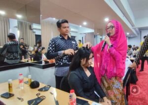 Grand Darmo Suite Hadirkan Semangat Kartini di Lomba Merias Wajah