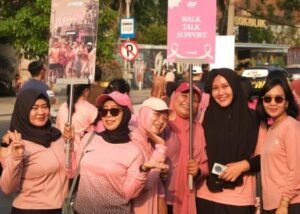 Ratusan Perempuan Dukung Kanker Payudara, Ini Keseruannya